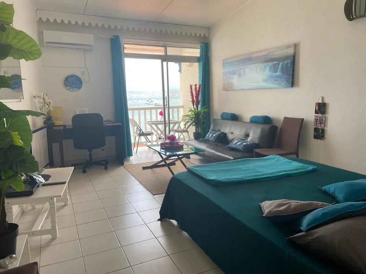 STUDIO 3 ILETS PIEDS DANS L EAU et PISCINE Les Trois-Ilets Martinique